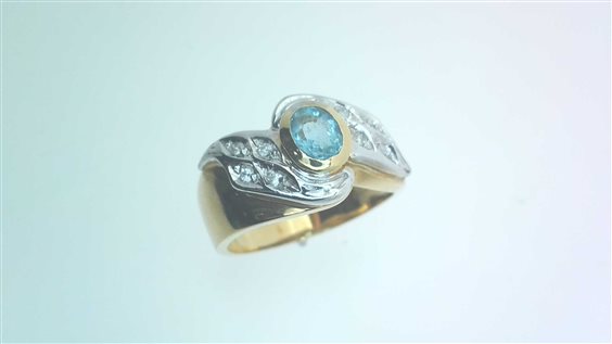 Ring Sommer Woman in Gold Acquamarina 0.48 Ct ACQ CT 0.48 DIA CT 0.06 - ACQ CT 0.48 DIA CT 0.06